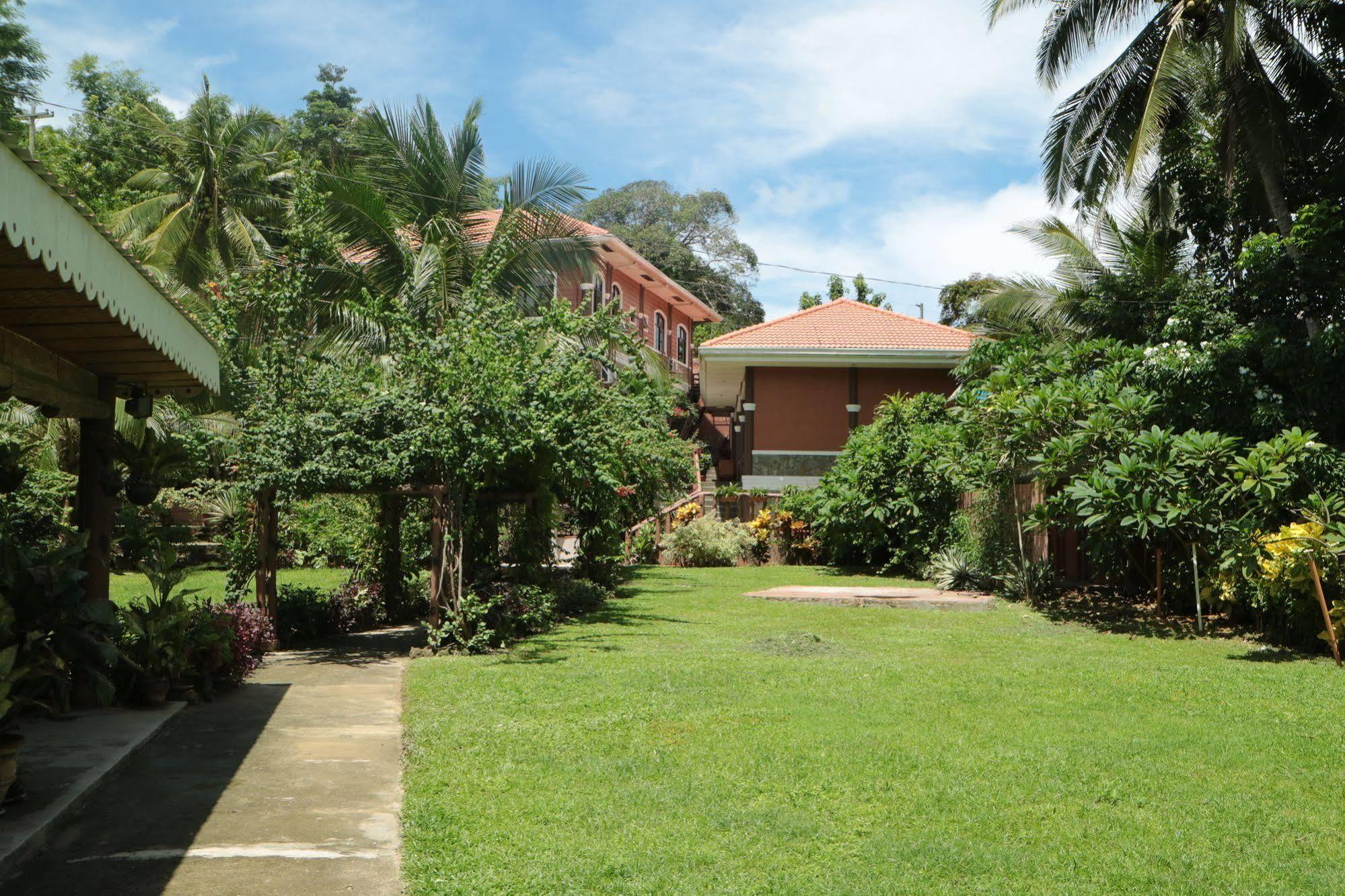 Jannah Glycel Beach House Hotell Guimaras Exteriör bild