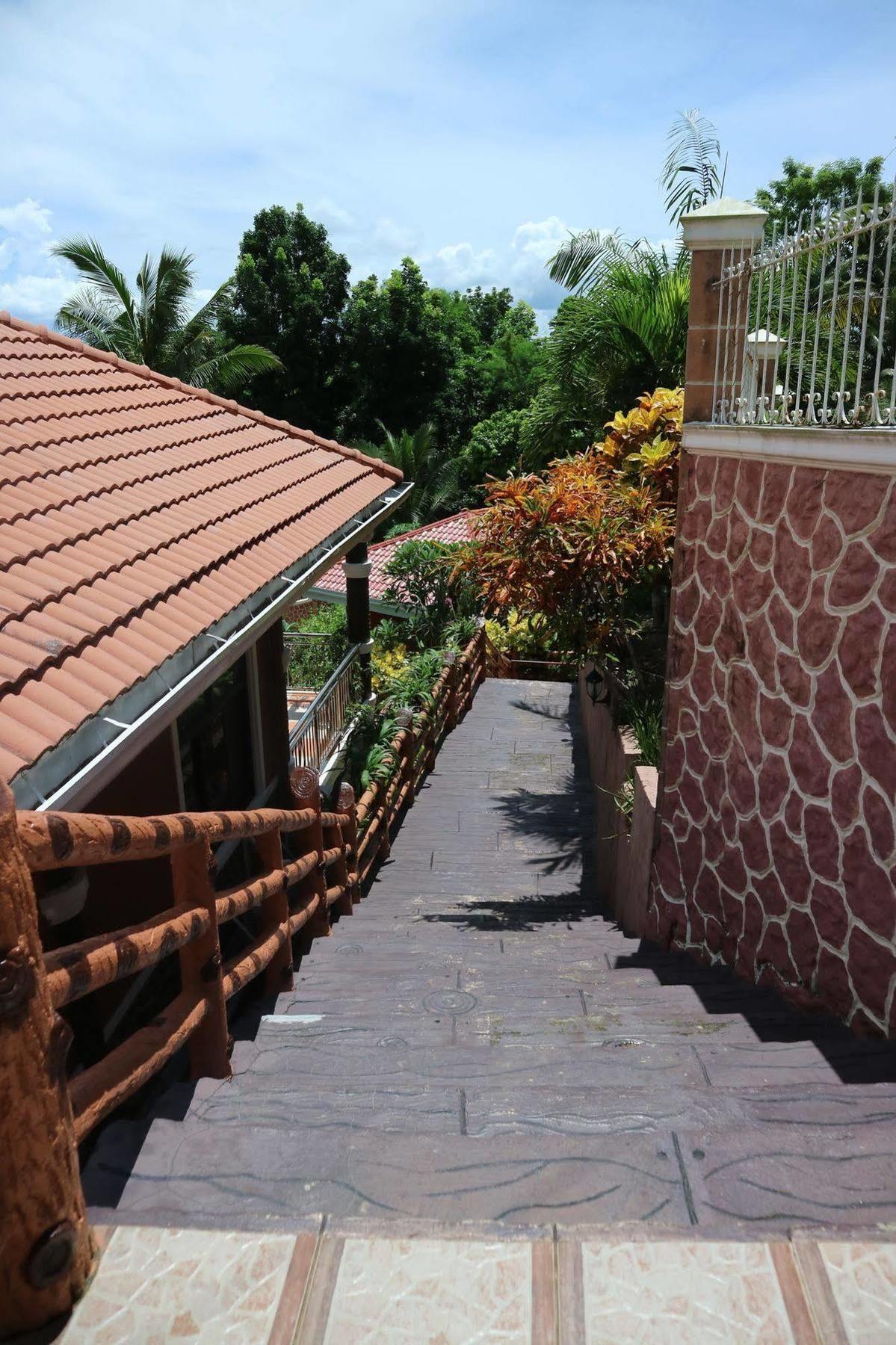 Jannah Glycel Beach House Hotell Guimaras Exteriör bild